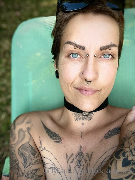 rubber tulip naked star pic