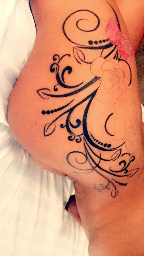 roxxyvegas naked model pic