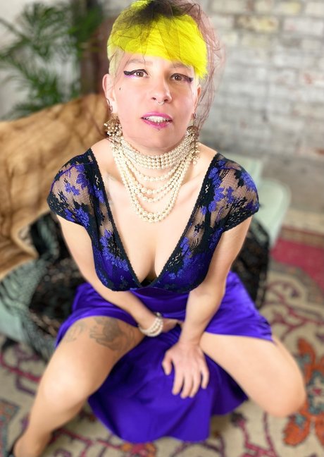 Mistress May I star img