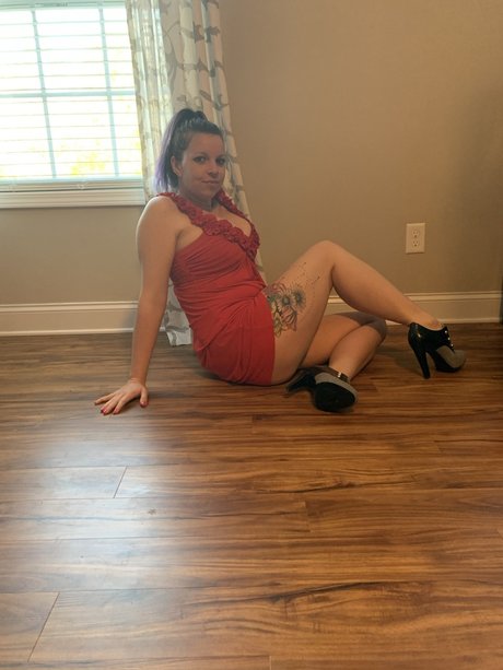 Scarlett Long nude model archive