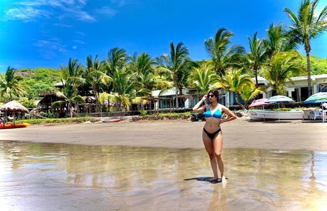 Samanta Estrada model nude picture