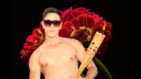 Salvador Arias beautiful star photo