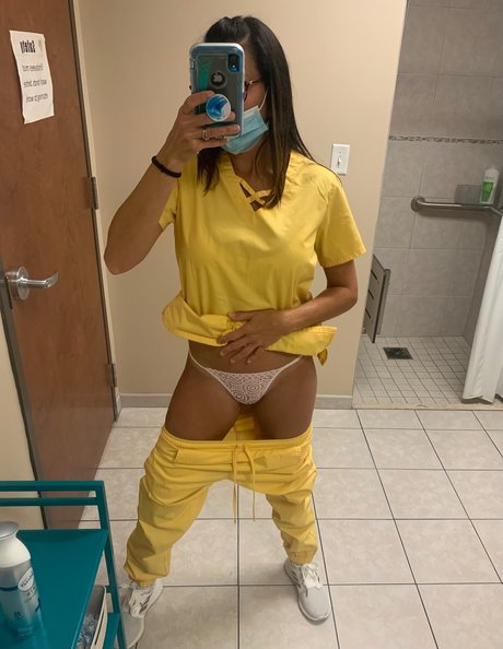 Salty Tan Bikini Wife_ star pics