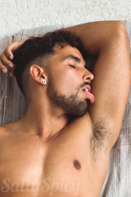 Fah model perfect pic