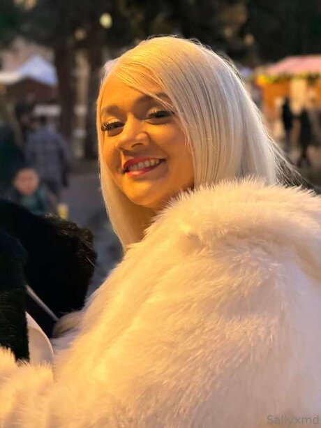 FREE LESBIAN D MME SQ RTER_ erotic star pic