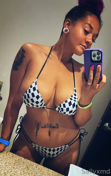 FREE LESBIAN D MME SQ RTER_ star sexy photo