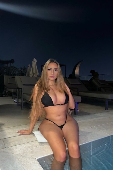 Sallie Spring pornstar nude pictures