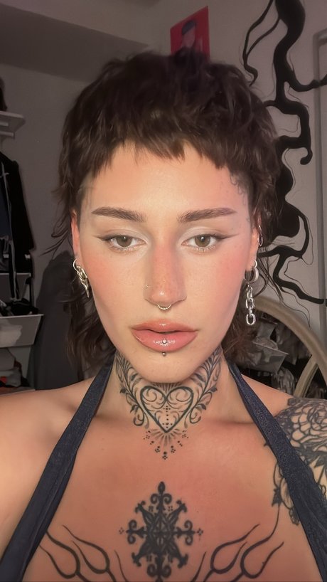 Salikaa nude pornstar photo