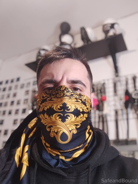 Safe and Bound best model photos