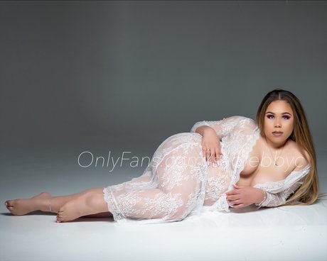 SADIE ALL INCLUSIVE VIP model erotic gallery