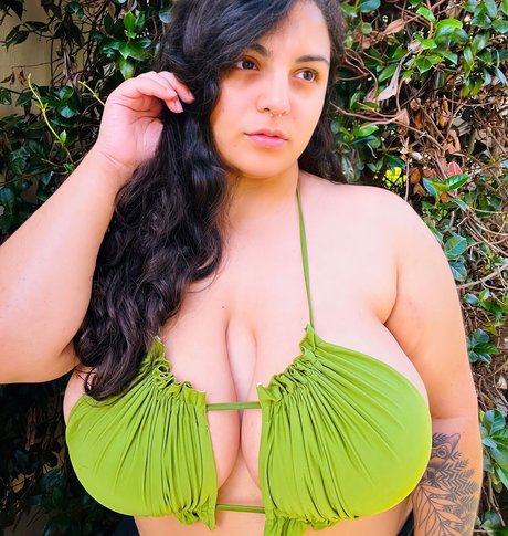 Sad Carousel pornstar erotic images