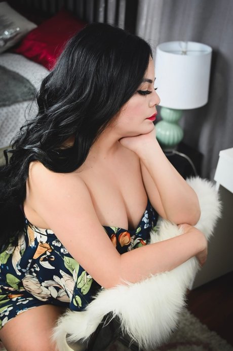 Sabrina Moretti art model img