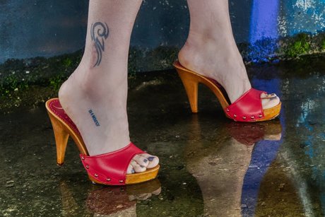 Sabdeluxe Foot Fetish Goddess pornstar sex galleries