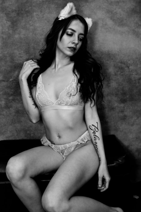 Sage Henderson model porn gallery