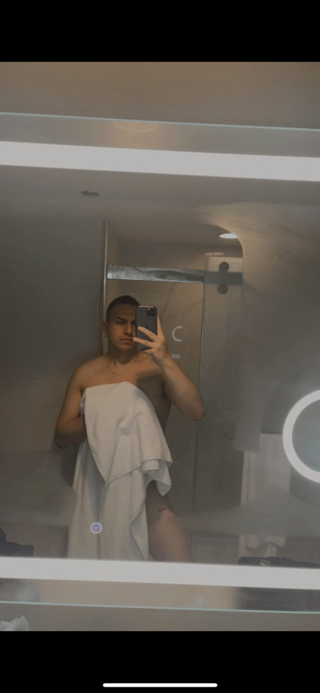 6R9 star nudes photos