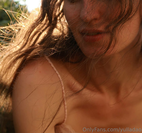 yulladao art model archive