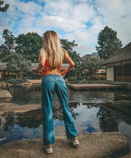 Missessummoner nudes model photo