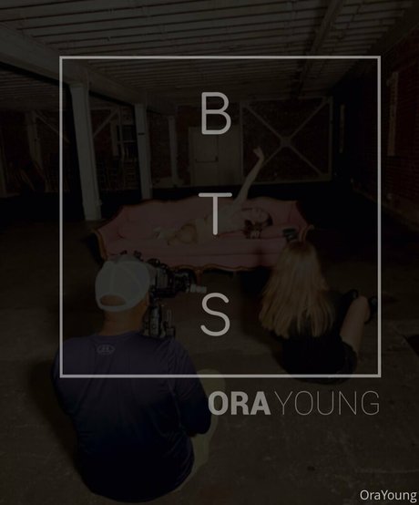 onlyora model top pic