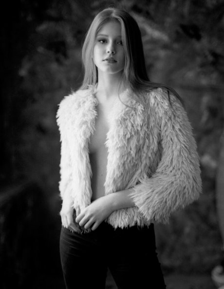 Katya Sitak model hd photos