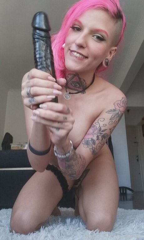 Qween Goddess model nude img