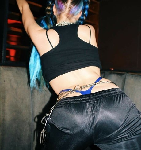 Ashnikko hot pornstar pictures