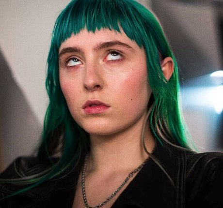 Ashnikko star high quality photos