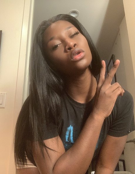 Vanniall beautiful model picture