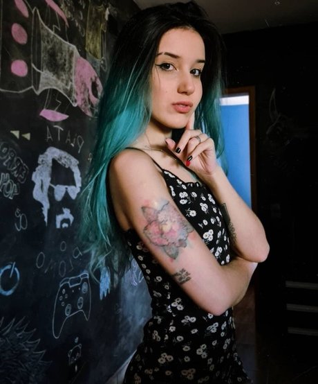 Teteia beautiful model image