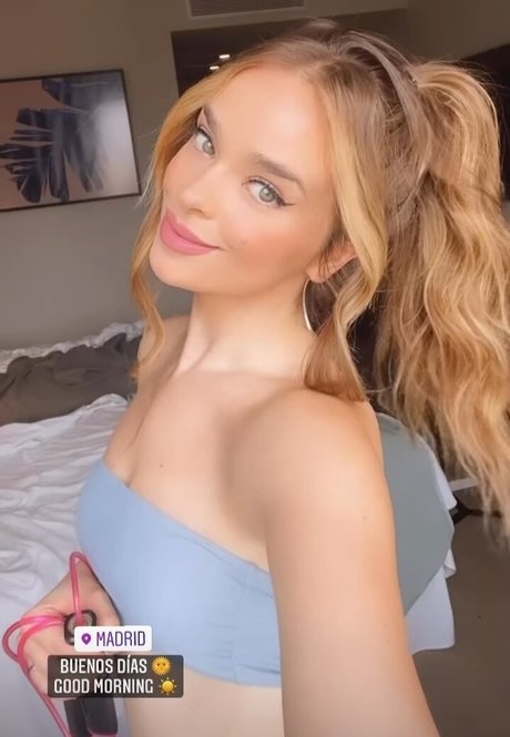 Twin Melody model exclusive pictures