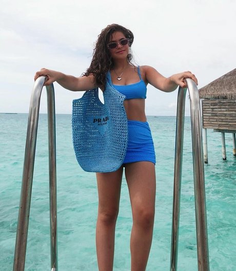 Maisa Silva star erotic archive