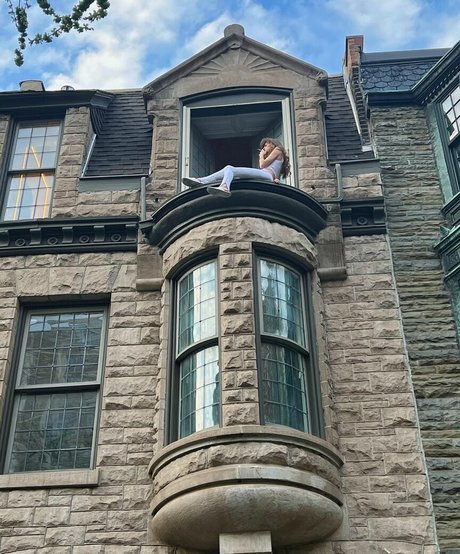 Xtracloudy pornographic model pic