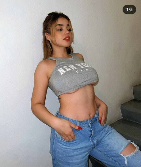 Karina Johnson model hot photo