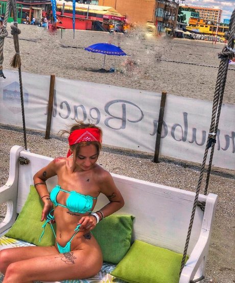 axalrnaed sexy star pics