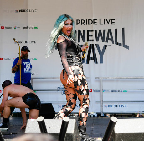 KeshaRose model nudes pic