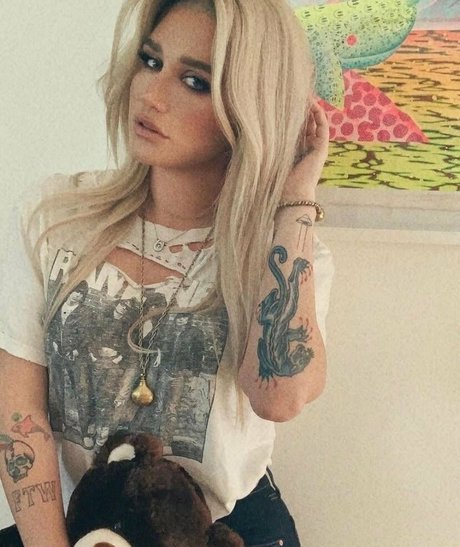 KeshaRose top star pic