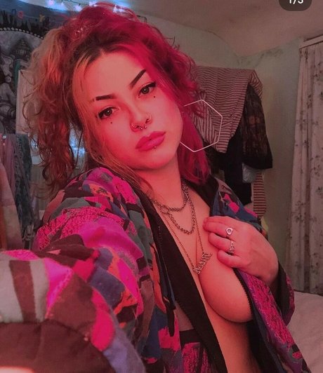 neferkitti model high quality images