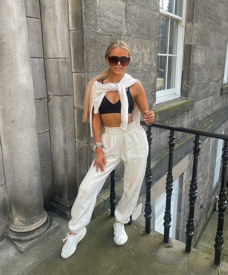 Cat Kivlin pretty actress photos