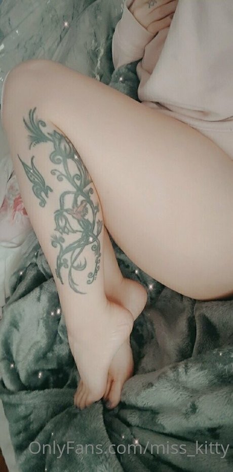 miss kitty sex model gallery