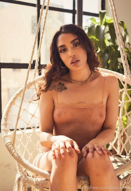 theluckyslut nudes pornstar img