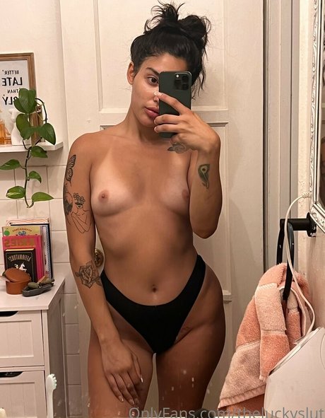 theluckyslut model sex photo