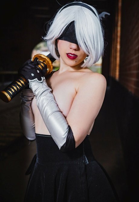 Luisa Roma model art pic