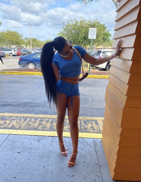 tokyoo star naked archive