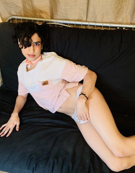 SheepIRL model pretty galleries