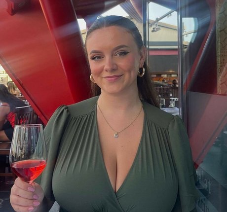 Amy Quesada Getgood art model pics