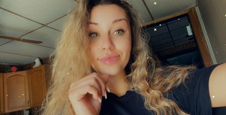 sassysloth nudes actress archive