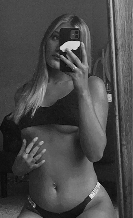 Kayley Duncan star exclusive images