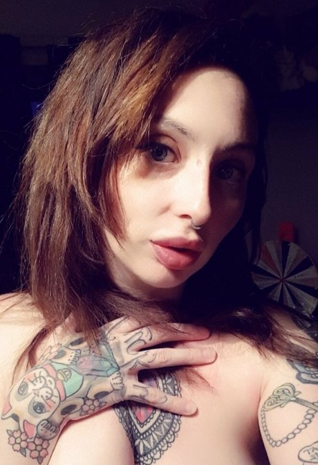 queenrainifree pornstar free photo