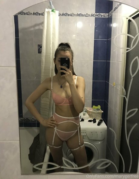 marygerfree pornographic model img