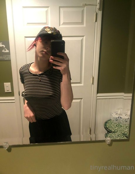 tinyrealmoth beautiful actress img