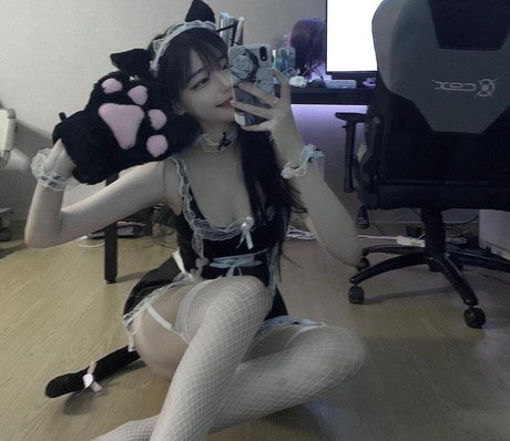 hinachan01 hot model pics